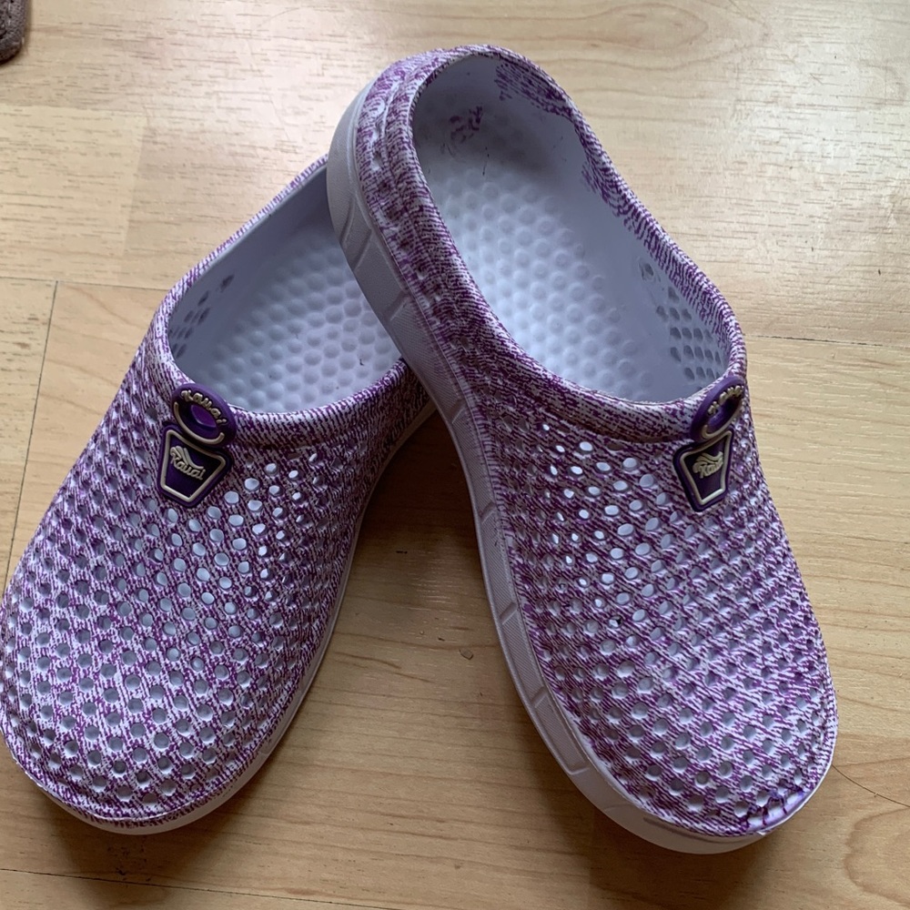Kauai Ultra lightweight Clogs